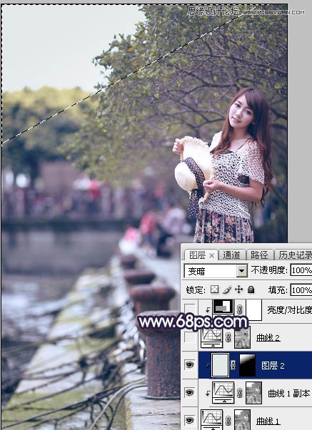 PS調出河道邊女孩唯美紫色藝術效果