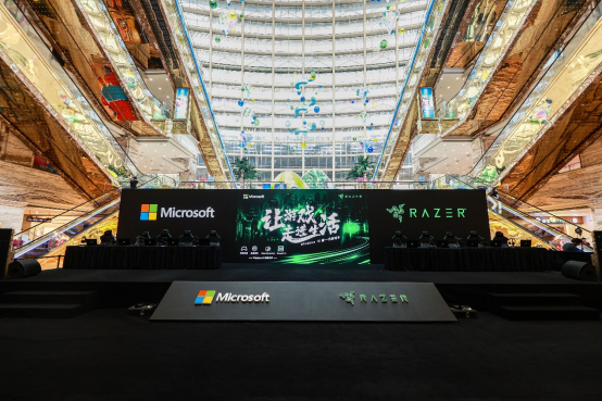 “讓游戲走進生活”發布會圓滿成功雷蛇靈刃攜手EDG共同見面電競玩家