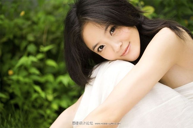 PS調出外景人物圖片復古黃色調效果