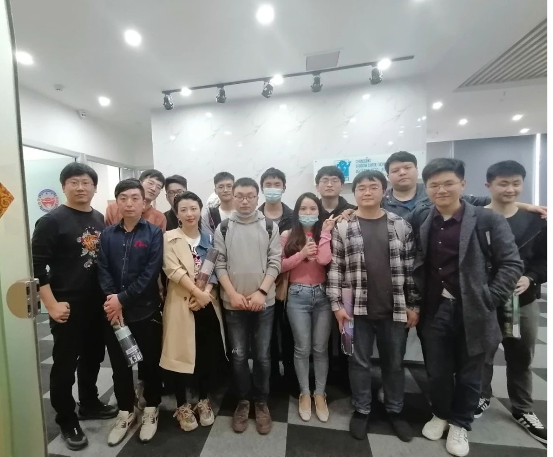火星時代重慶校區(qū)拜訪逐影科技 四學(xué)員直獲offer