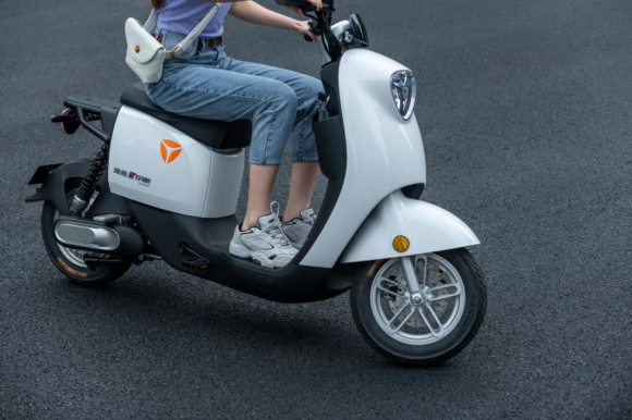 多數(shù)電動車安全原因竟是這樣？雅迪電動車答疑解惑