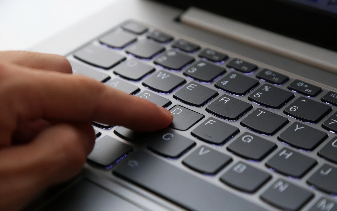 全球PC市場持續增長，聯想集團領跑PC銷量與技術研發